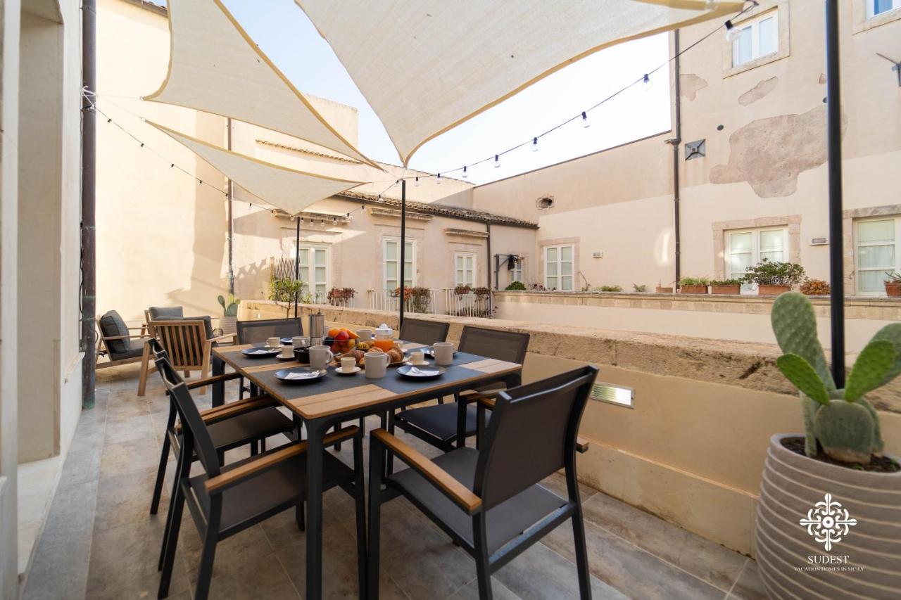 시라쿠사 Residenza Dumah - Elegante Dimora In Centro 아파트 외부 사진