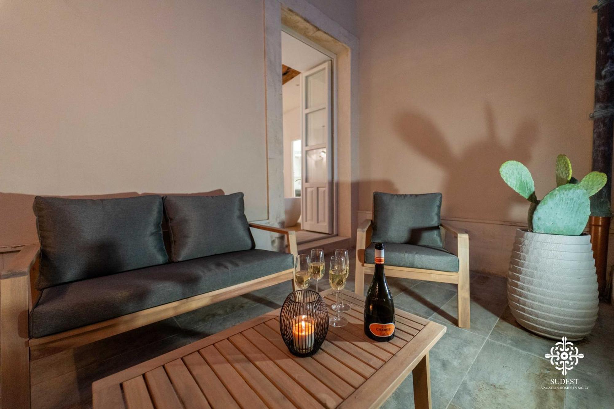 시라쿠사 Residenza Dumah - Elegante Dimora In Centro 아파트 외부 사진