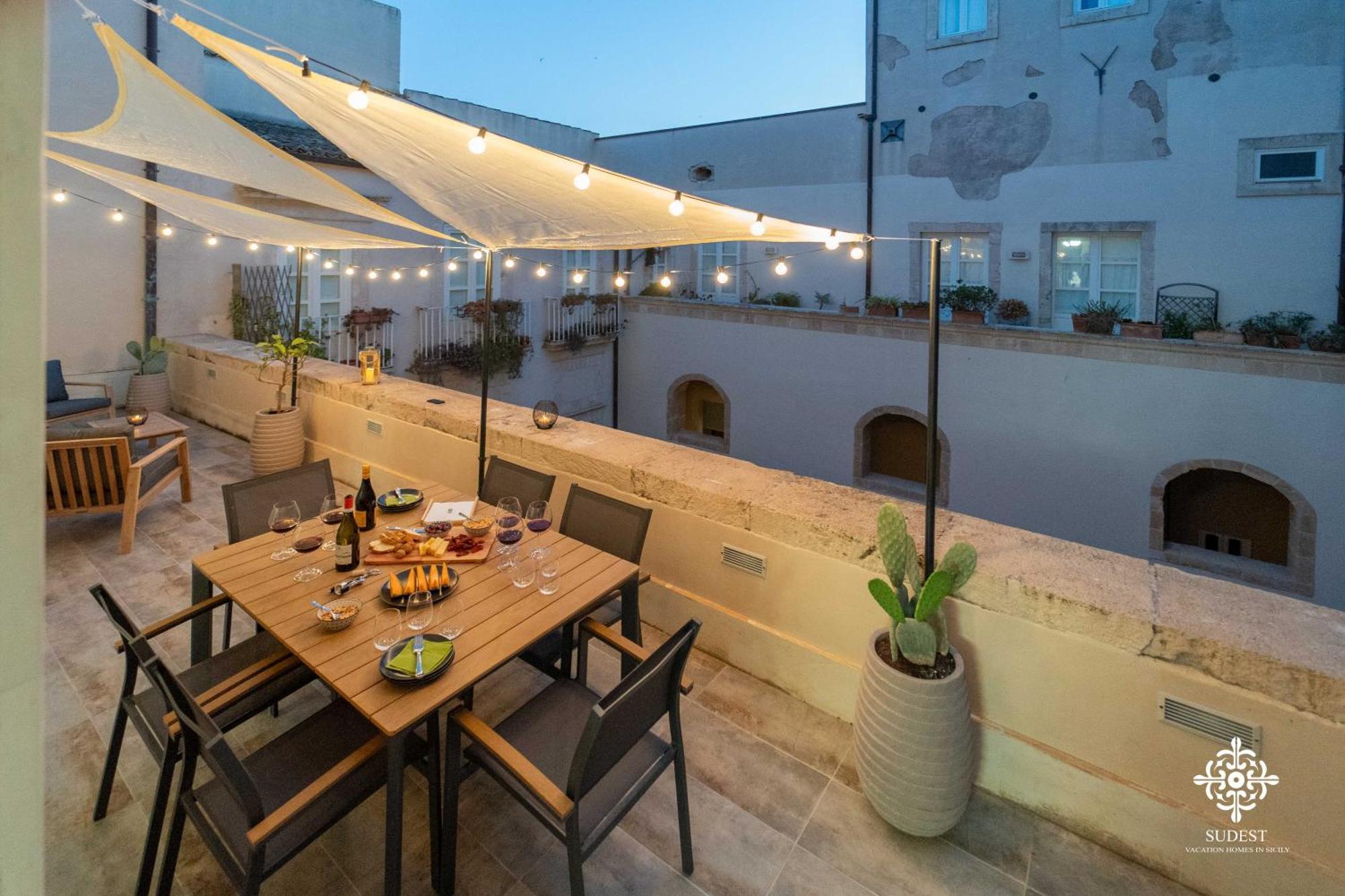 시라쿠사 Residenza Dumah - Elegante Dimora In Centro 아파트 외부 사진